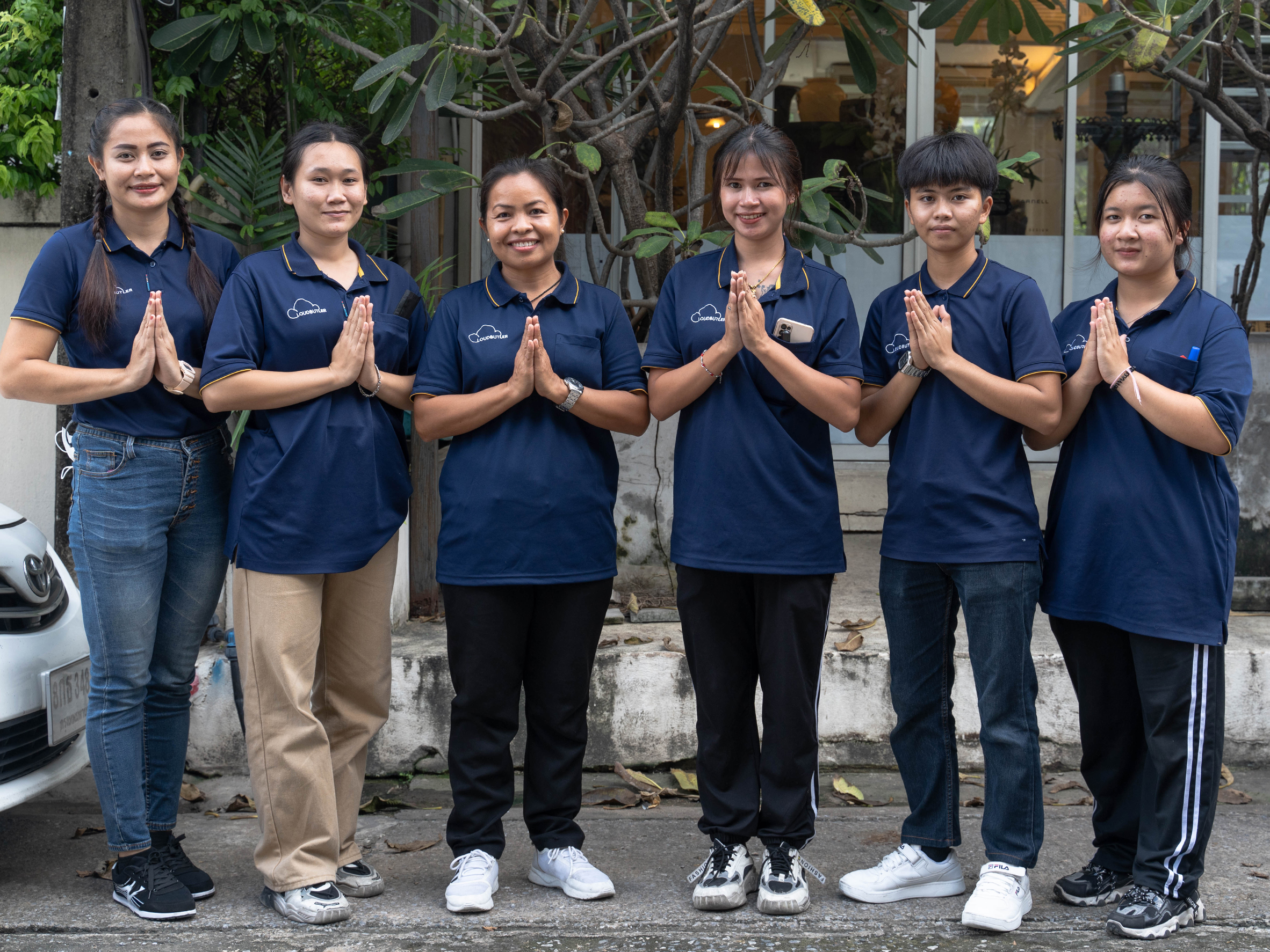 女性スタッフによるきめ細かいサービス